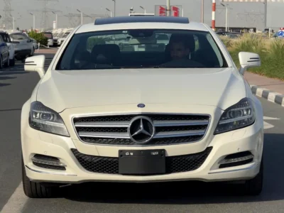 2011 Mercedes-Benz CLS-Class CLS 350 BlueEFFICIENCY 6 Cylinders White Black Sedan