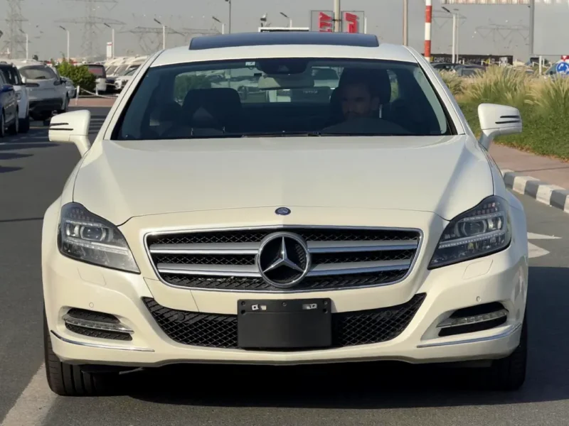 2011 Mercedes-Benz CLS-Class CLS 350 BlueEFFICIENCY 6 Cylinders White Black Sedan