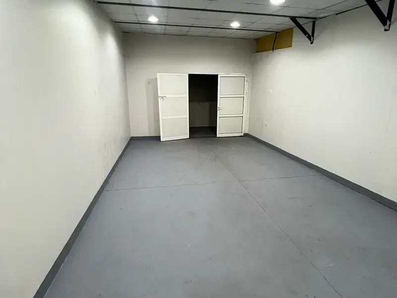 760 sqft Warehouse with Good Height Available in Al quoz 4 - Hot Summer Offer