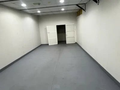 760 sqft Warehouse with Good Height Available in Al quoz 4 - Hot Summer Offer