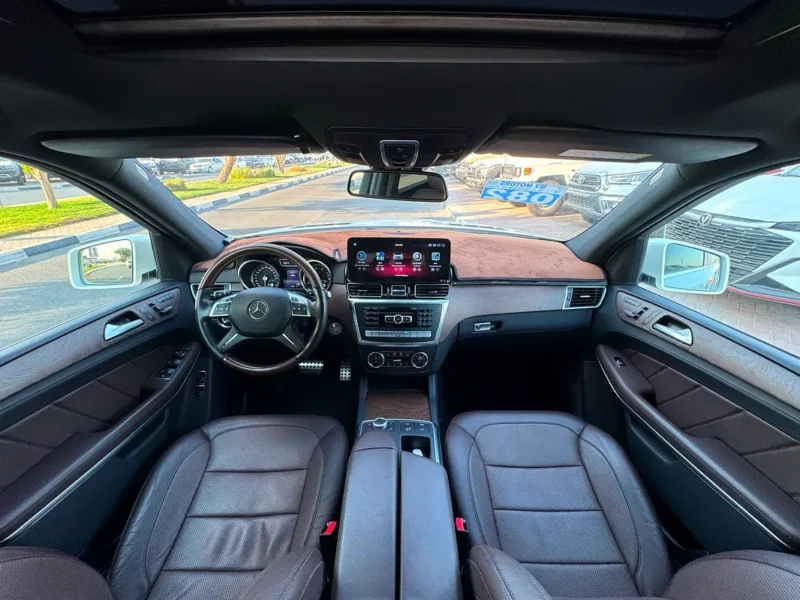 2014 Mercedes-Benz GL-Class GL 550 4MATIC 8 Cylinders Petrol Engine White Brown SUV