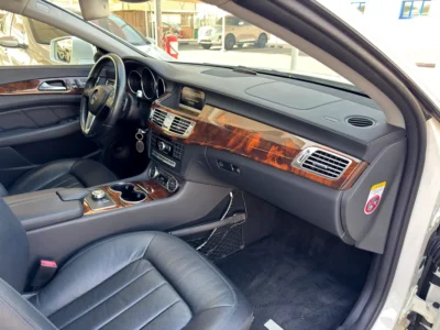 2011 Mercedes-Benz CLS-Class CLS 350 BlueEFFICIENCY 6 Cylinders White Black Sedan