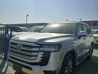 2026 TOYOTA LAND CRUISER LC300 GXR 3.5L Twin Turbo V6 Petrol Engine Silver Black SUV
