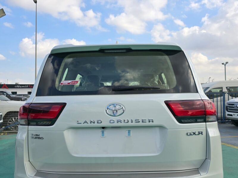 2026 TOYOTA LAND CRUISER LC300 GXR 3.5L Twin Turbo V6 Petrol Engine White Beige SUV