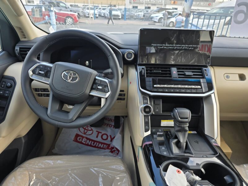 2026 TOYOTA LAND CRUISER LC300 GXR 3.5L Twin Turbo V6 Petrol Engine White Beige SUV