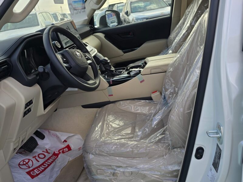 2026 TOYOTA LAND CRUISER LC300 GXR 3.5L Twin Turbo V6 Petrol Engine White Beige SUV