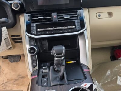 2026 TOYOTA LAND CRUISER LC300 GXR 4WD 4.0 Litres V6 Petrol Engine White Beige SUV