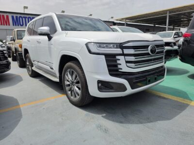 2026 TOYOTA LAND CRUISER LC300 VXS 3.5L Twin Turbo V6 Hybrid Engine White Red SUV