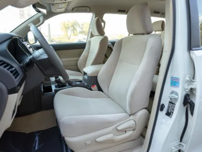 2019 Toyota Prado EXR 4.0 Litres 6 Cylinders Petrol Engine White Beige SUV GCC Specs