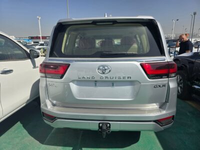 2026 TOYOTA LAND CRUISER LC300 GXR 3.5L Twin Turbo V6 Petrol Engine Silver Black SUV