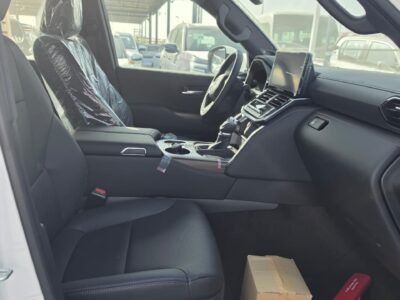 2026 TOYOTA LAND CRUISER LC300 GXR 3.5L Twin Turbo V6 Petrol Engine White Black SUV