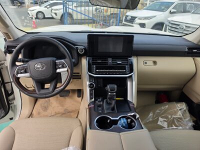 2026 TOYOTA LAND CRUISER LC300 GXR 4WD 4.0 Litres V6 Petrol Engine White Beige SUV