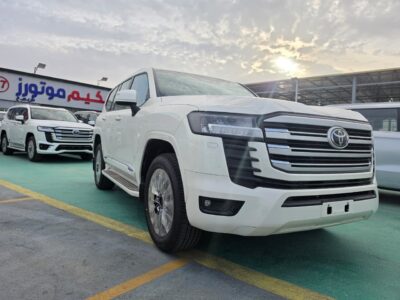 2026 TOYOTA LAND CRUISER LC300 GXR 4WD 4.0 Litres V6 Petrol Engine White Beige SUV