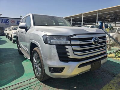 2026 TOYOTA LAND CRUISER LC300 GXR 3.5L Twin Turbo V6 Petrol Engine Silver Black SUV