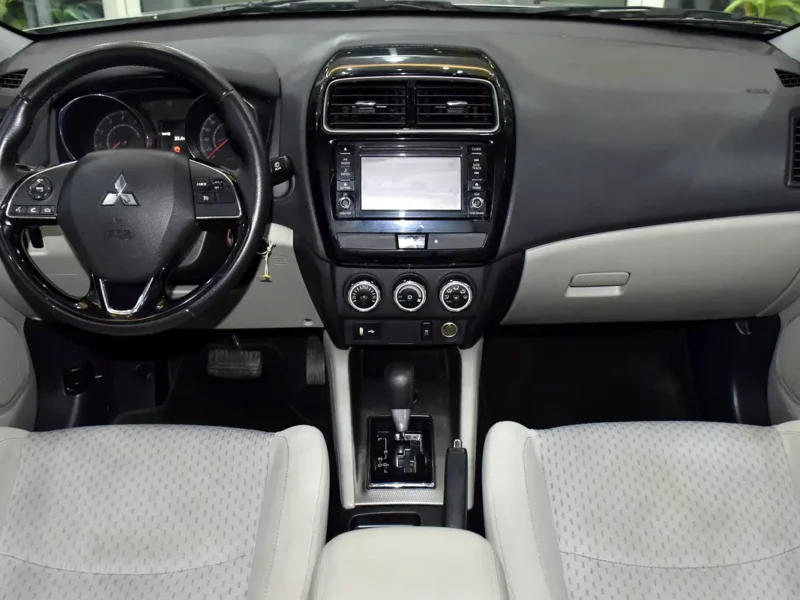 2019 Mitsubishi ASX GLS 4 Cylinders petrol Engine Silver Beige SUV GCC Specs Automatic