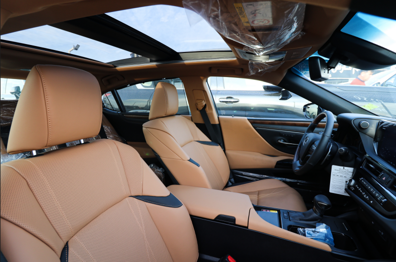 2026 LEXUS ES350 3.5 Litres V6 PETROL Engine White Brown Luxury Sedan GCC Specifications