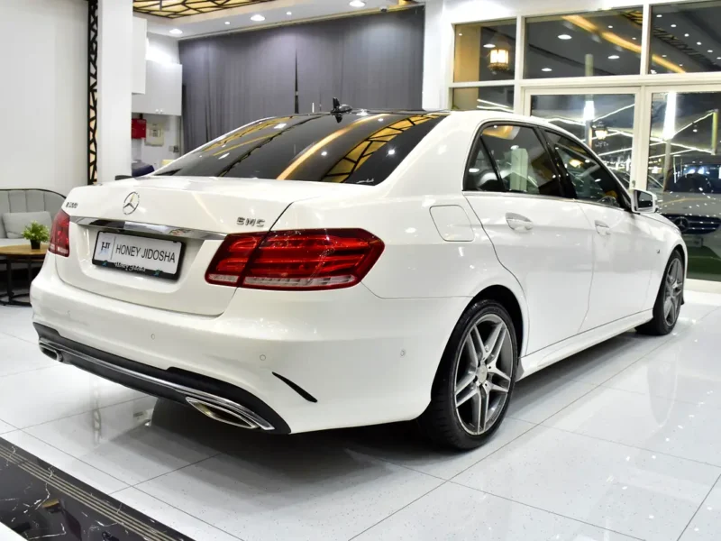 2014 Mercedes-Benz E-Class E 300 6 Cylinders Petrol Engine White Brown Sedan GCC Specs