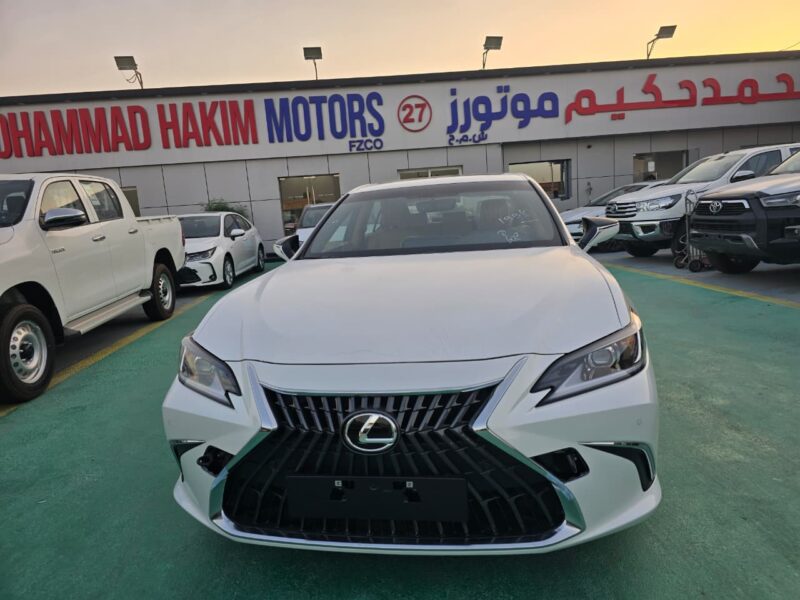 2026 LEXUS ES300h 2.5 Litres 4 Cylinders HYBRID Engine White Silver Sedan GCC Specs