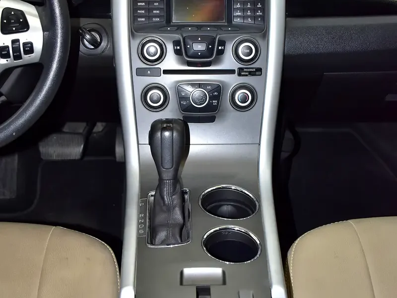2014 Ford Edge SE 6 Cylinders Petrol Engine Silver Beige SUV GCC Specs Automatic