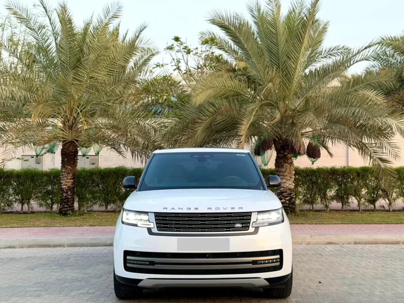 2025 Land Rover Range Rover SE 6 Cylinders Petrol Engine White tam SUV GCC Specs