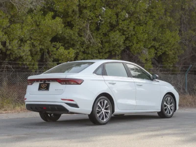 2025 Geely Emgrand GF 1.5 Litres 4 Cylinders Petrol Engine White Sedan GCC Specs