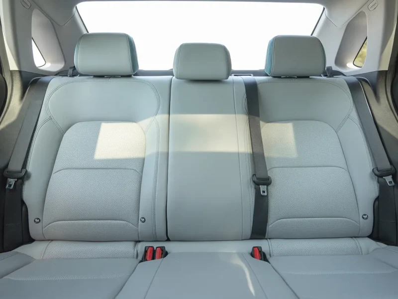 2025 Geely Emgrand GF 1.5 Litres 4 Cylinders Petrol Engine White Sedan GCC Specs