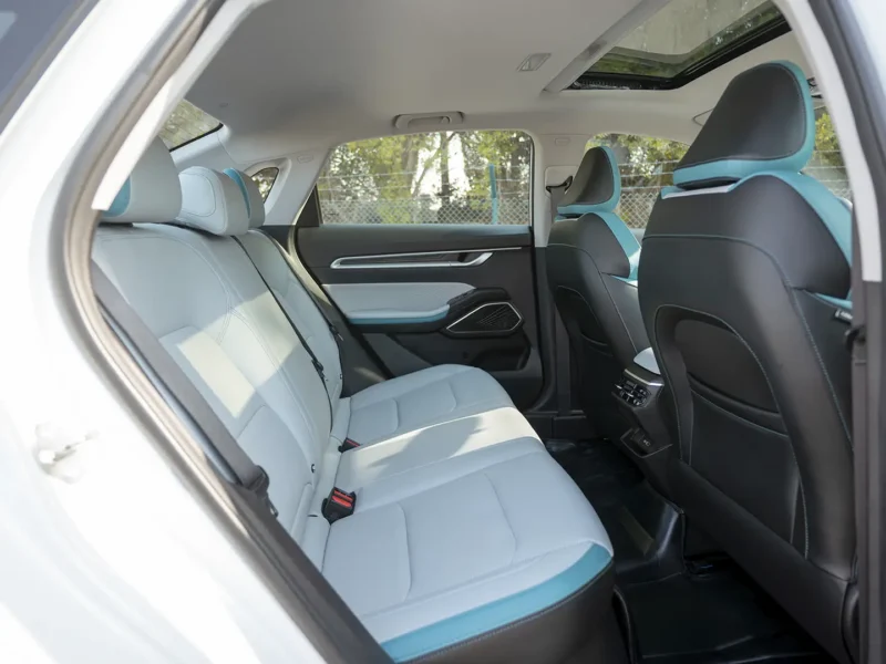 2025 Geely Emgrand GF 1.5 Litres 4 Cylinders Petrol Engine White Sedan GCC Specs