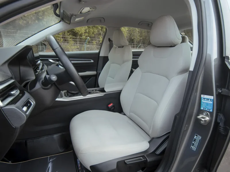 2024 Geely Emgrand GS 1.5 Litres 4 Cylinders Petrol engine Grey White Sedan GCC Specs