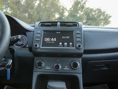 2025 Hyundai Creta Smart 1.5 Litres 4 Cylinders Petrol Engine White Black SUV GCC Specs