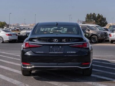 2026 LEXUS ES300h 2.5 Litres 4 Cylinders HYBRID Engine Black Brown Sedan GCC Specs
