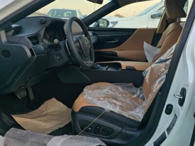 2026 LEXUS ES300h 2.5 Litres 4 Cylinders HYBRID Engine White Silver Sedan GCC Specs