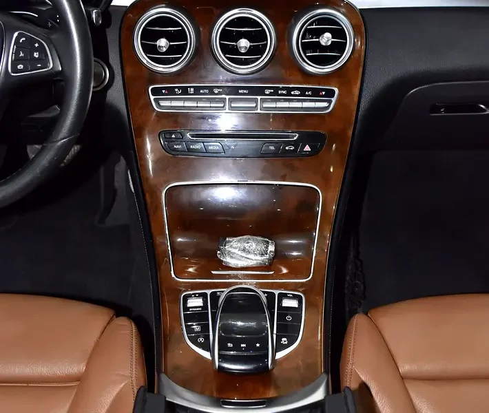 2017 Mercedes-Benz GLC-Class GLC 250 4MATIC 4 Cylinders Petrol Engine White Brown Crossover