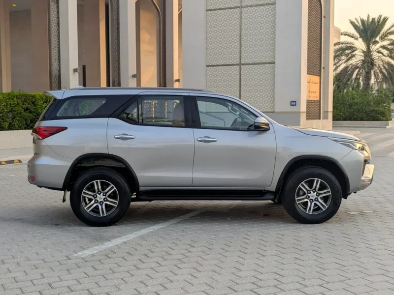2023 Toyota Fortuner EXR 2.7L 4-Cylinder Petrol Engine Silver Beige SUV GCC Specs