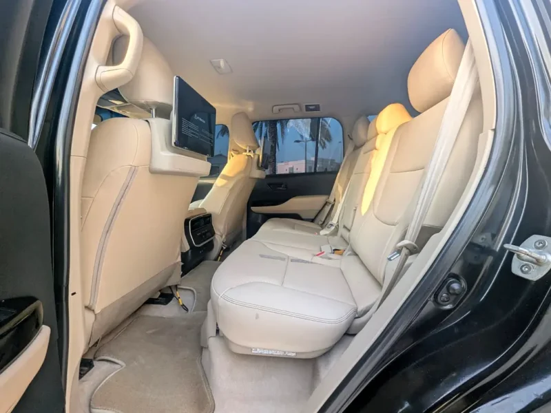 2022 Toyota Land Cruiser GXR 3.5L Twin-Turbo V6 Diesel Engine Black beige SUV GCC Specs
