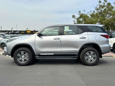 2026 Toyota Fortuner EXR 2.7 Litres PETROL V4 Engine Silver Beige SUV GCC Specs