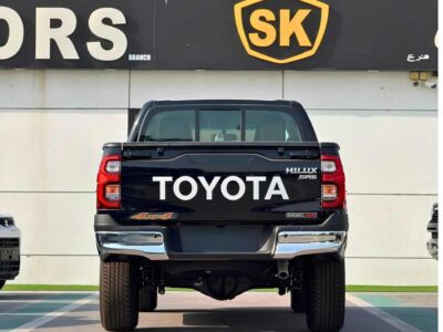2026 Toyota Hilux SR5 2.8 Litres V4 DIESEL Engine Black Pickup Truck GCC Specs Automatic