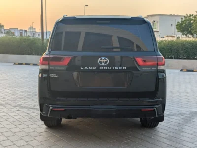 2022 Toyota Land Cruiser GXR 3.5L Twin-Turbo V6 Diesel Engine Black beige SUV GCC Specs