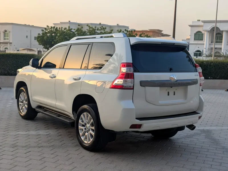 2017 Toyota Prado GXR 2.7 Litres V4 Engine White Beige SUV GCC Specs Excellent Condition