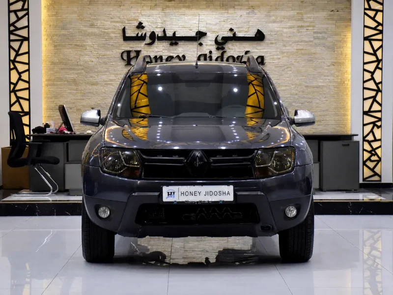 2017 Renault Duster SE 4X4 4 Cylinders Petrol Engine Grey Black Crossover GCC Specs Automatic