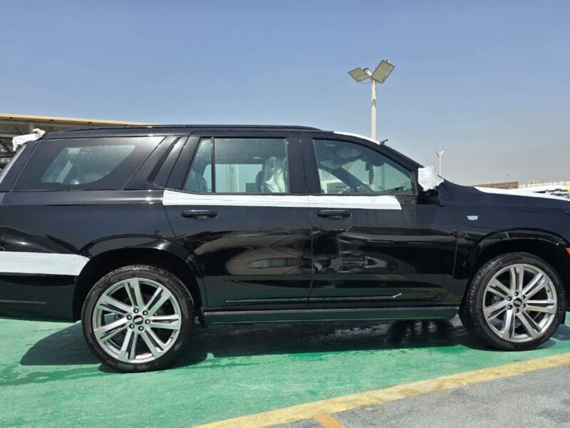 2026 Cadillac Escalade V 6.2 Litres Supercharged V8 Petrol Engine Black SUV GCC Specs