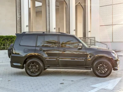 2020 Mitsubishi Pajero GLS Signature Edition 3.8L V6 Petrol Engine Black SUV GCC Specs