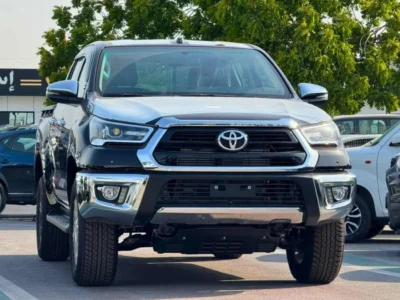 2026 Toyota Hilux SR5 2.8 Litres V4 DIESEL Engine Black Pickup Truck GCC Specs Automatic