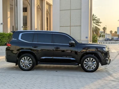 2020 Toyota Land Cruiser GXR Facelifted 2025 V6 4.0L Black Beige SUV GCC Specs Full Option