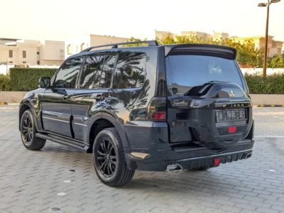 2020 Mitsubishi Pajero GLS Signature Edition 3.8L V6 Petrol Engine Black SUV GCC Specs