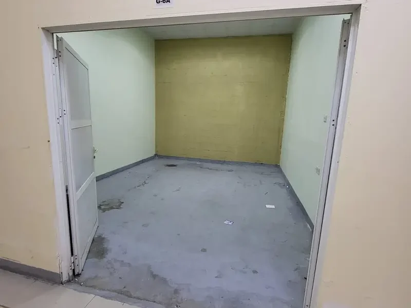 Al Quoz Industrial 4 550 SQFT READY TO MOVE IN STORAGE WAREHOUSE