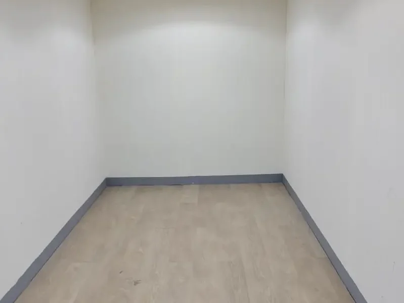 Al Quoz Industrial Area 160 sqft CONTAINER STORE FOR SMALL ECOMMERCE BUSINESS