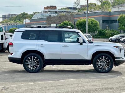 2025 Lexus GX 460 4.6 Litres V8 Naturally Aspirated Engine White Tan SUV GCC Specs