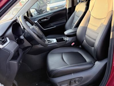 2025 TOYOTA RAV 4 XLE AWD 2.5 Litres V4 Petrol Engine Red Grey SUV American Specs