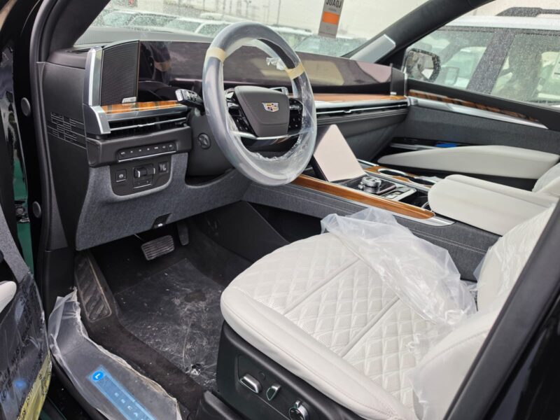 2026 Cadillac Escalade 6.2 Litres V8 Sport Platinum VIP Black White SUV GCC Specs