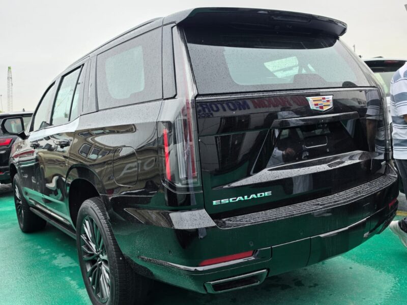 2026 Cadillac Escalade 6.2 Litres V8 Sport Platinum VIP Black White SUV GCC Specs
